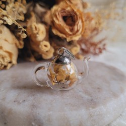 Pendentif théière en verre et fleur de Muguet