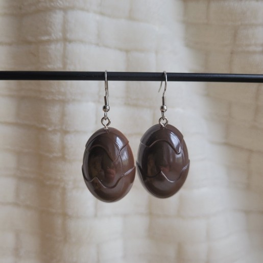 Boucles d'oreilles oeufs en chocolat. Oeufs de Pâques