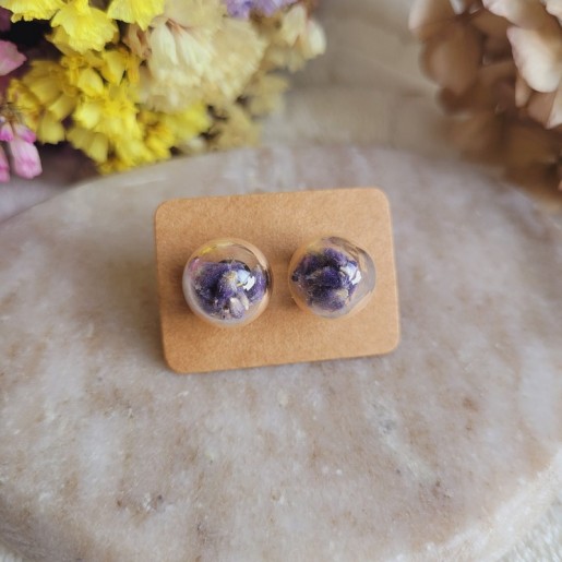 Puces d'oreilles sphère en verre avec fleurs séchées de Lavande