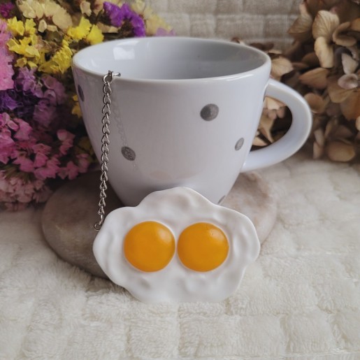 Boule à thé double oeuf au plat en résine