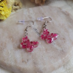 Boucles d'oreilles papillons en résine et confettis de pétales de Rose