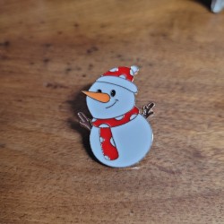 Pin's bonhomme de neige en émail