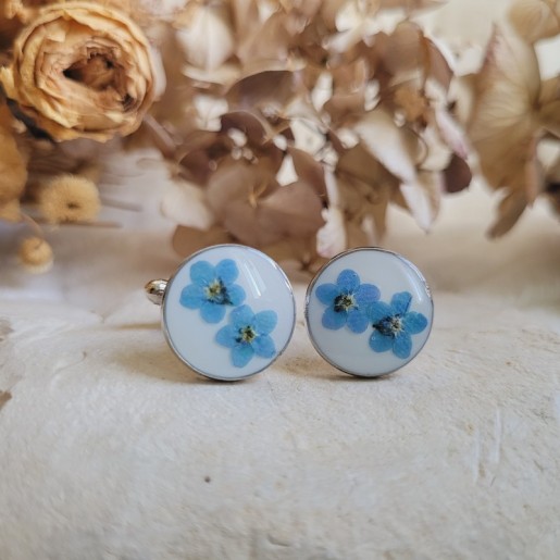 Boutons de manchette fleurs séchées de Myosotis.