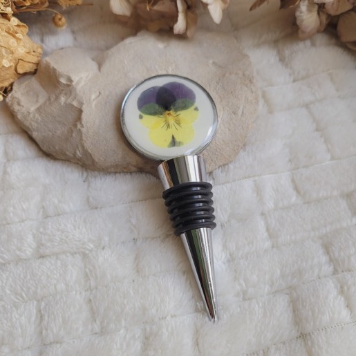 Bouchon de bouteille réutilisable, rond avec fleur séchée de Pensée.