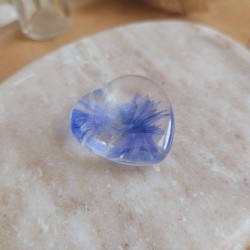 Worry Stones / Anti-Stress coeur en résine et fleurs séchées de Bleuet.