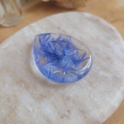 Worry Stones / Anti-Stress goutte en résine et fleurs séchées de Bleuet.