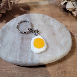 Porte-clé bonbon oeuf au plat en résine.