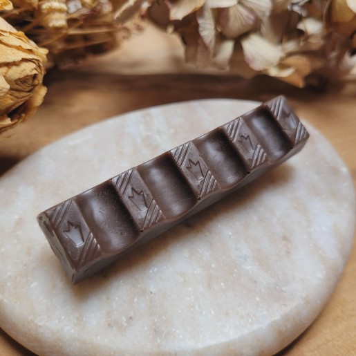 Magnet barre chocolatée ultra réaliste en résine.