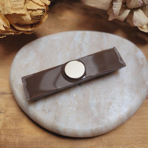 Magnet barre chocolatée ultra réaliste en résine.