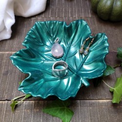 Coupelle à bijoux en forme de feuille d'érable en résine.