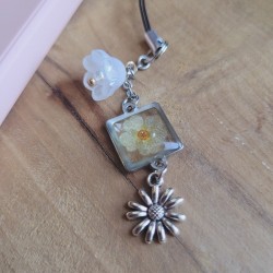 Bijoux de téléphone pendentif carré avec fleur séchée de Spirée.