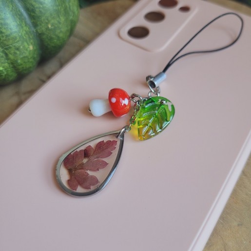 Bijoux de téléphone pendentif goutte avec feuille séchée de Géranium.