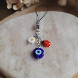 Bijoux de téléphone porte-bonheur avec pendentif coccinelle et nazar boncuk.