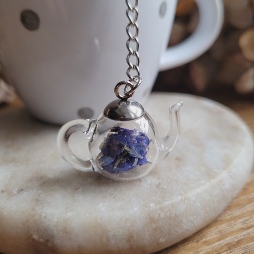 Boule à thé pendentif théière verre et fleur de Bleuet.