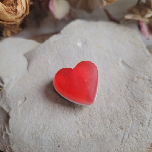 Magnet bonbon coeur ultra réaliste en résine.