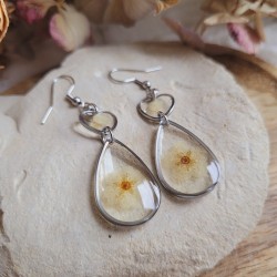 Boucles d'oreilles spéciales saint valentin, fleurs séchées de Spirée.