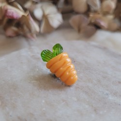 Pin's mini carotte - Collection de Pâques.
