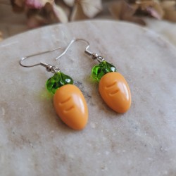 Boucles d'oreilles mini carottes en résine - Collection de Pâques.