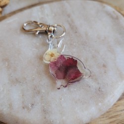 Porte-clé lapin fleuri en résine et fleurs séchées d'Oeillet de Poète - Collection de Pâques.