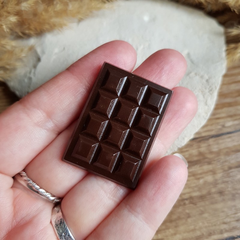 Magnet mini tablette de chocolat en résine. Magnet collection Les  Gourmandises